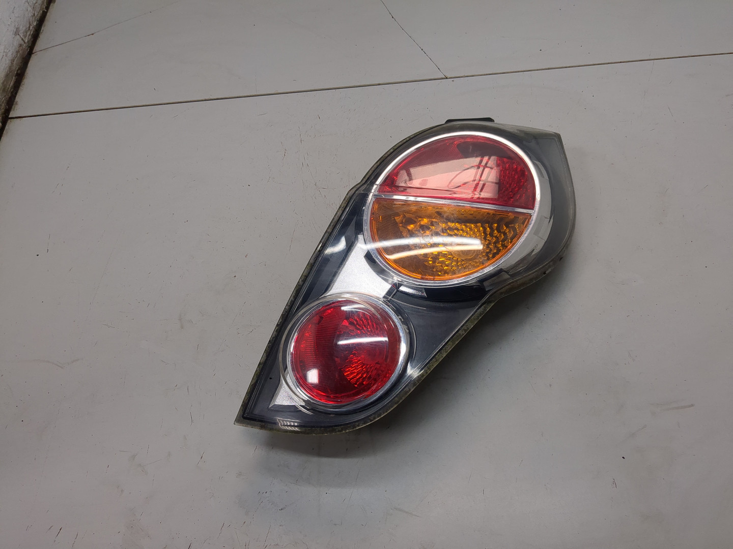 Фонарь задний правый