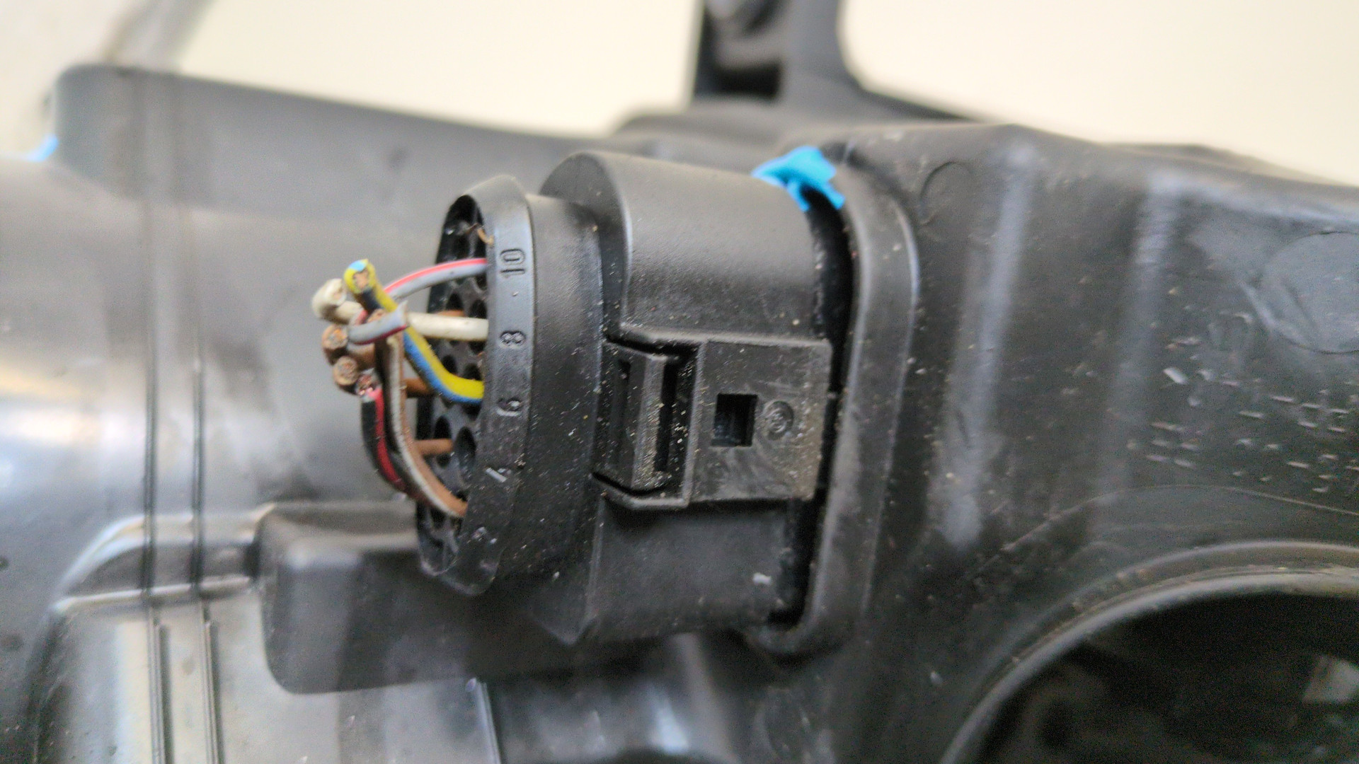 Фара правая