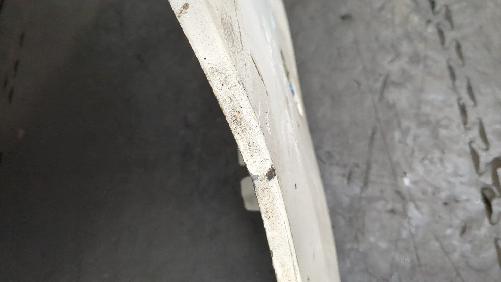 Крыло переднее левое