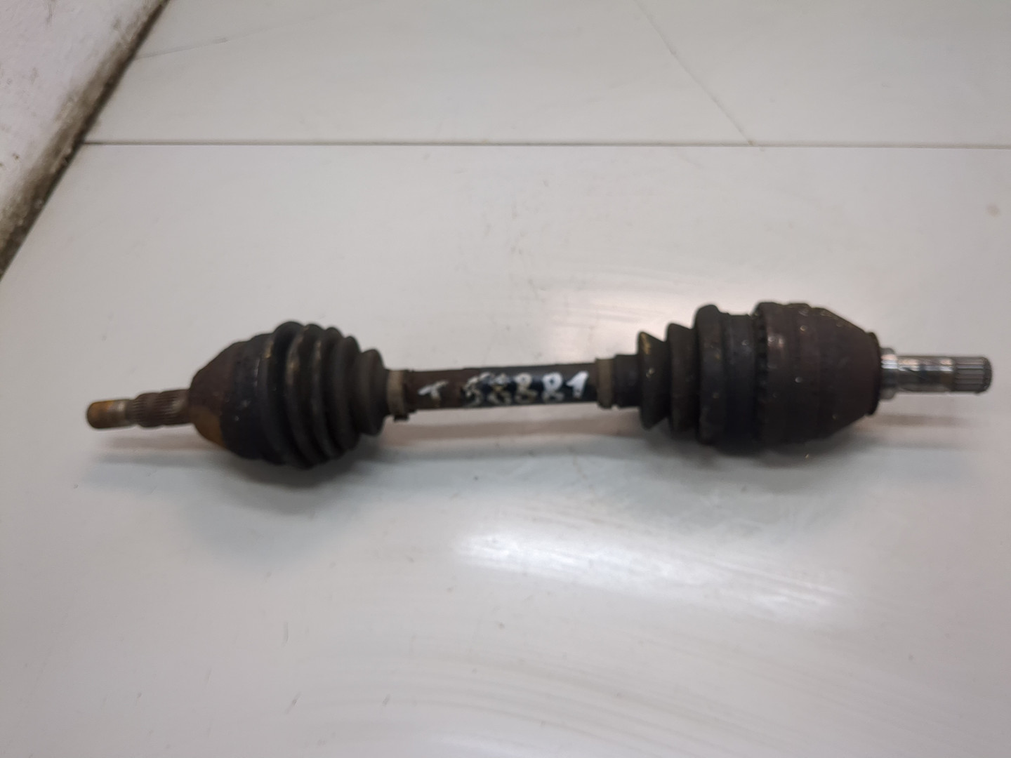 Полуось передняя левая