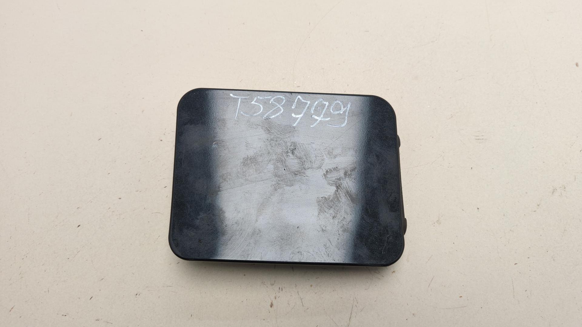 Лючок бензобака