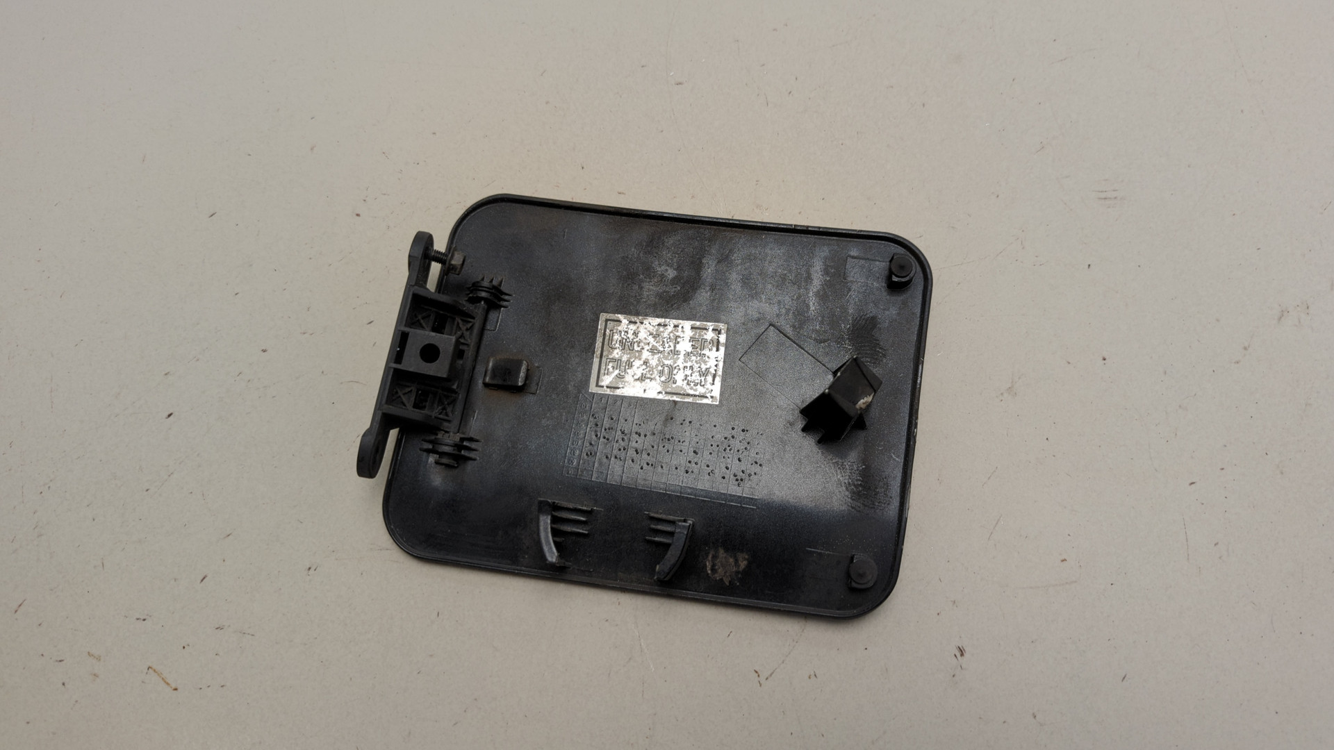 Лючок бензобака