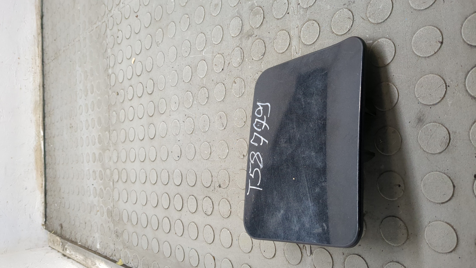 Лючок бензобака