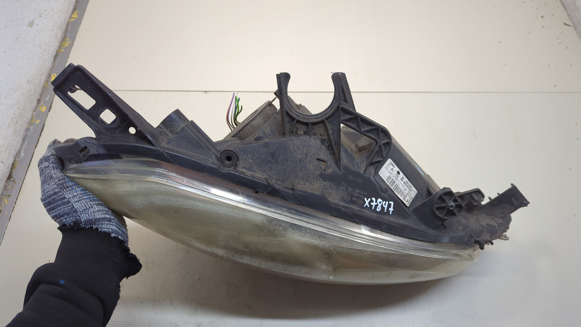 Фара правая