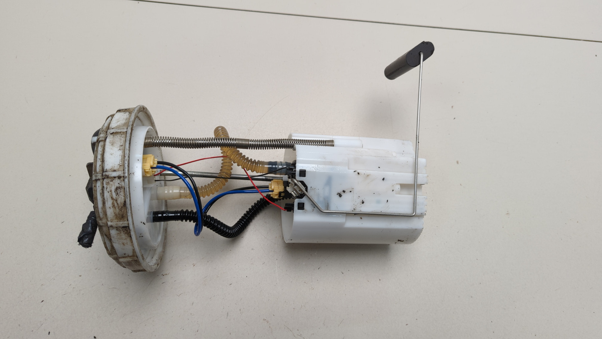 Насос топливный электрический