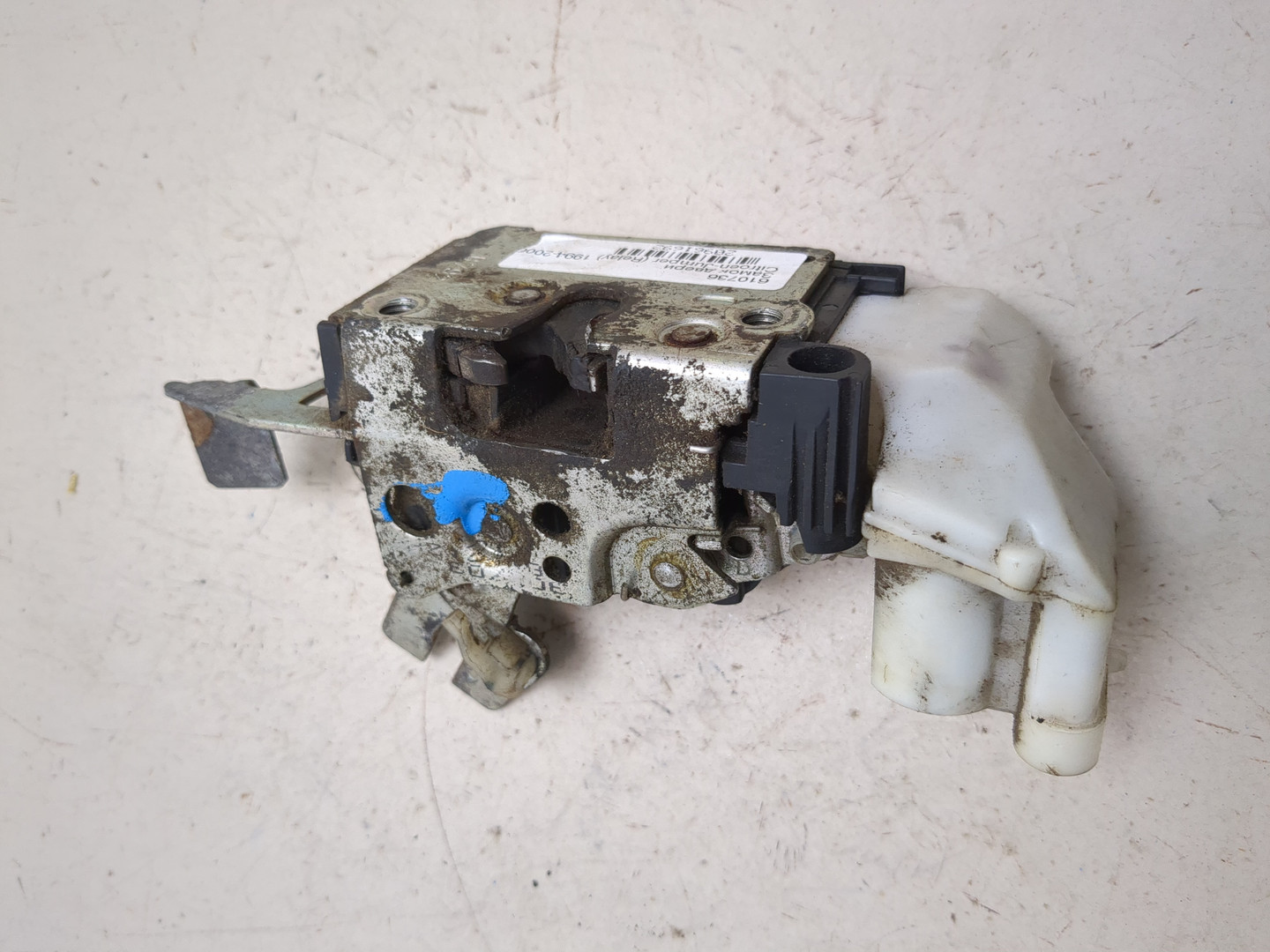 Замок двери задней правой