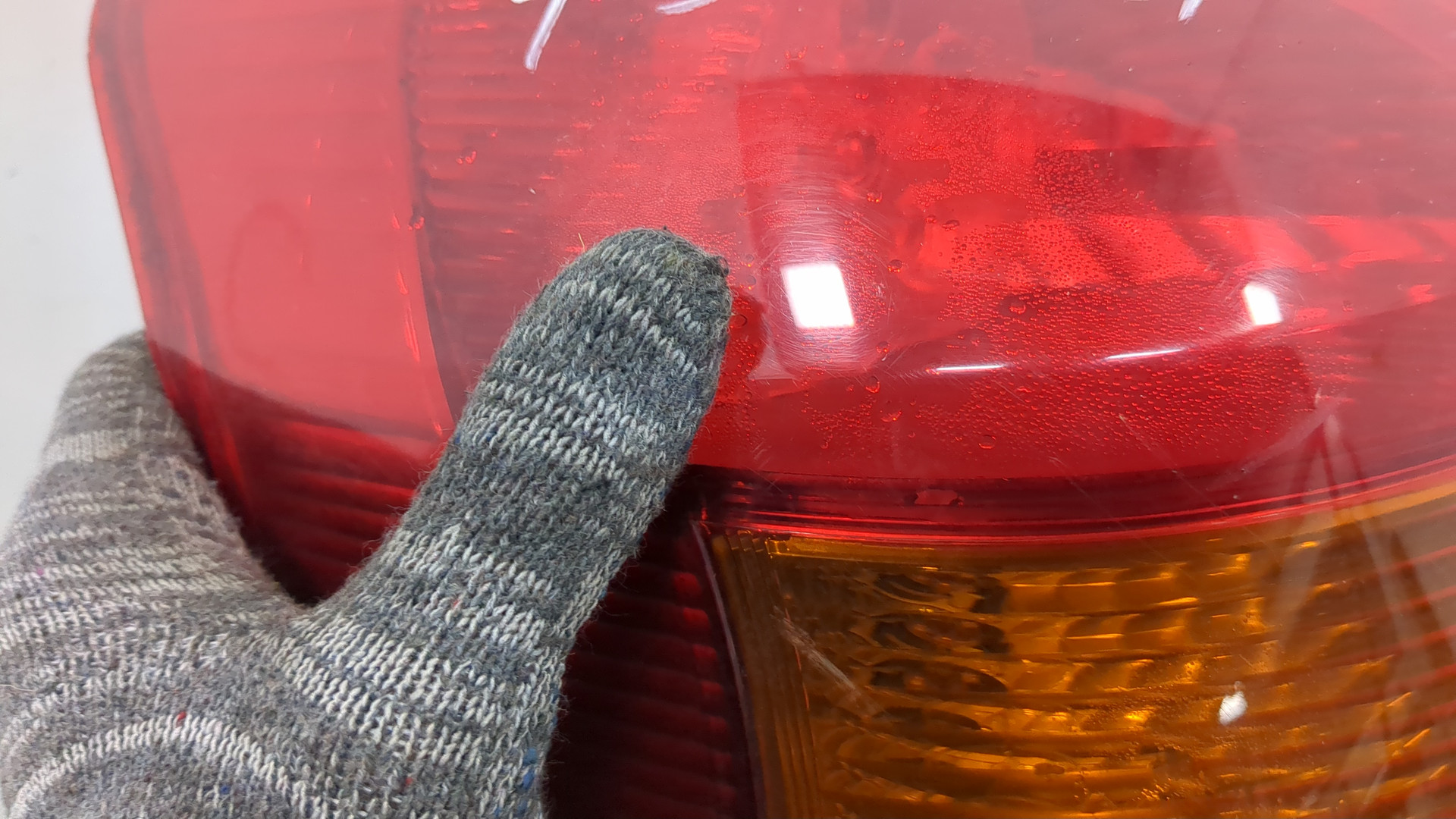 Фонарь задний левый