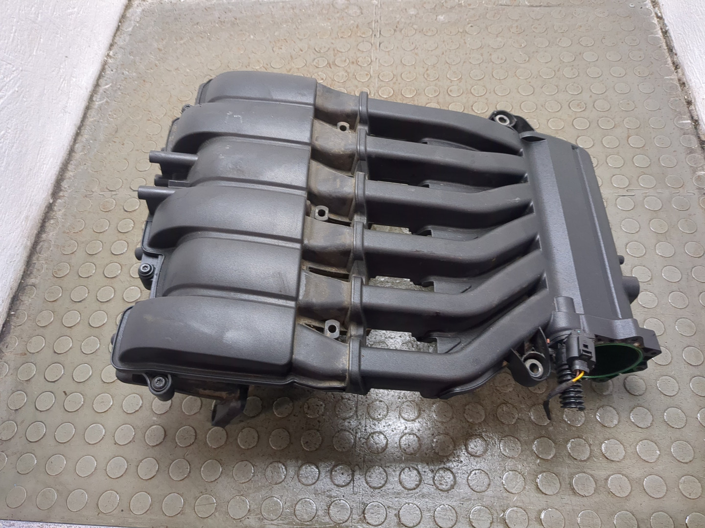 Коллектор впускной