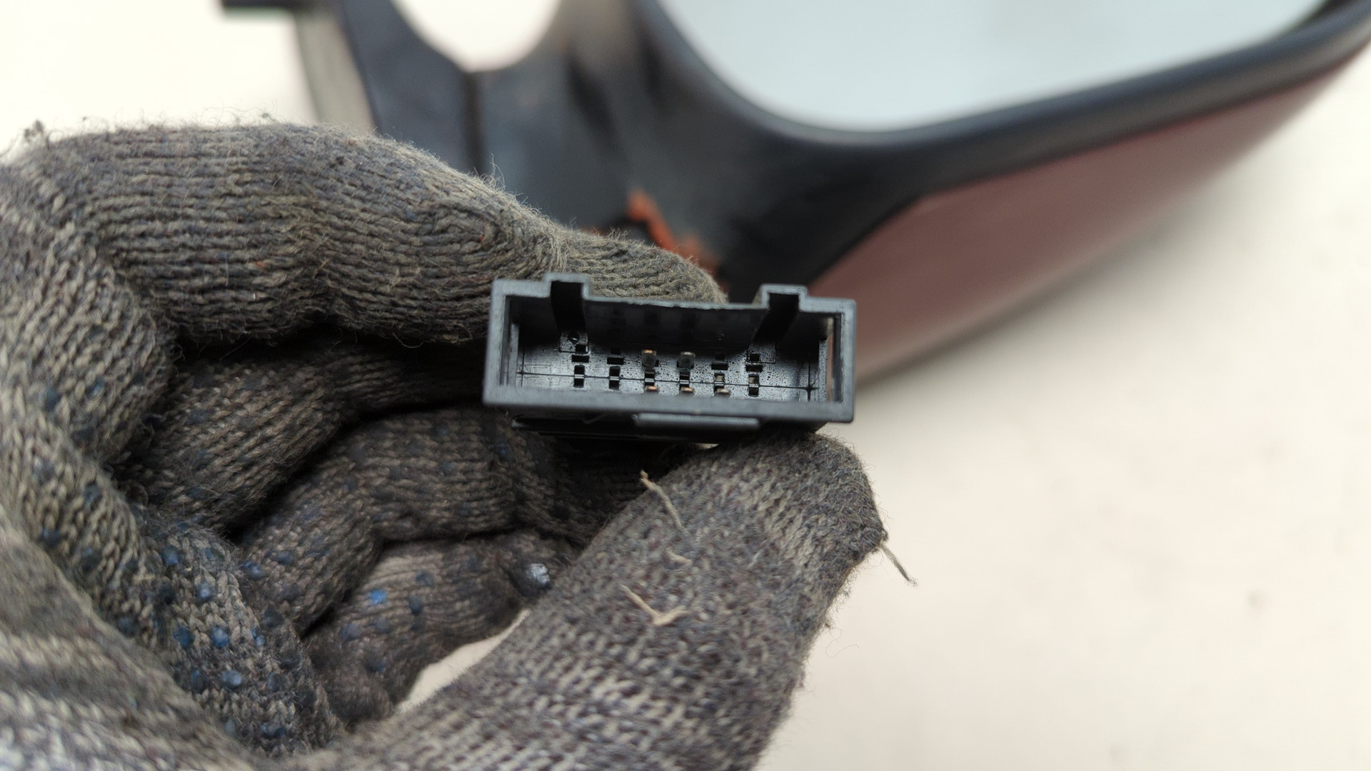 Зеркало правое электрическое