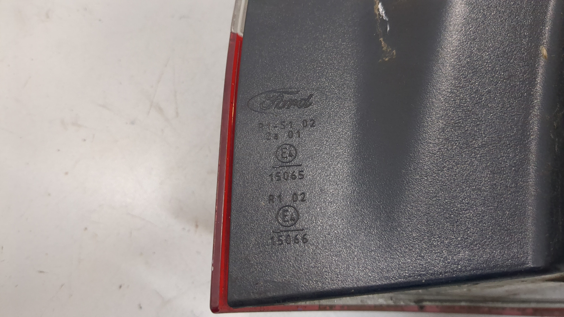 Фонарь задний левый