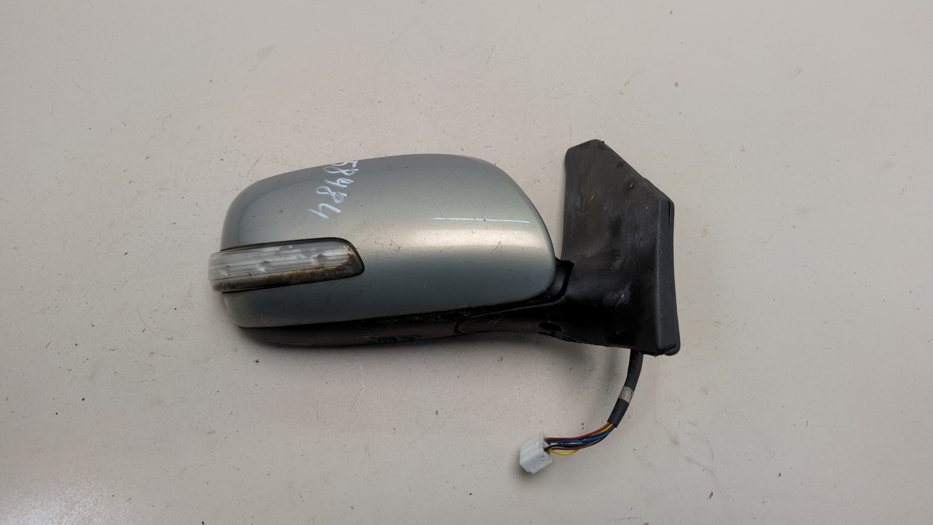 Зеркало правое электрическое