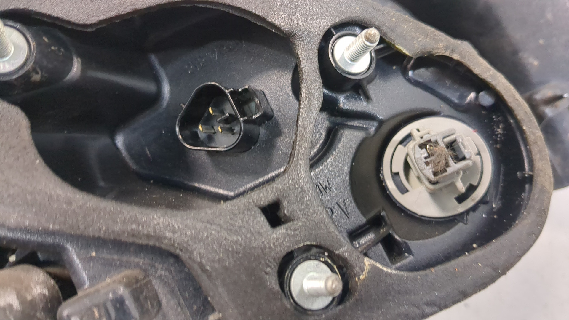 Фонарь задний правый