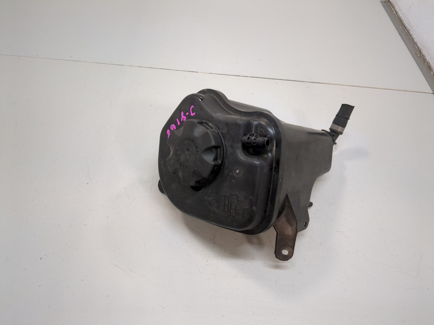 Бачок расширительный