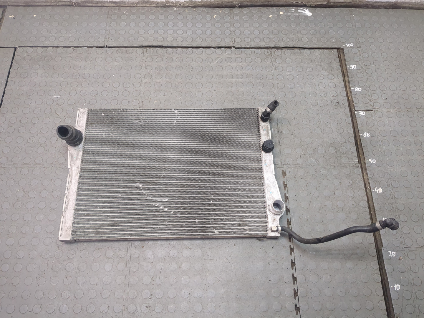 Радиатор охлаждения двигателя основной