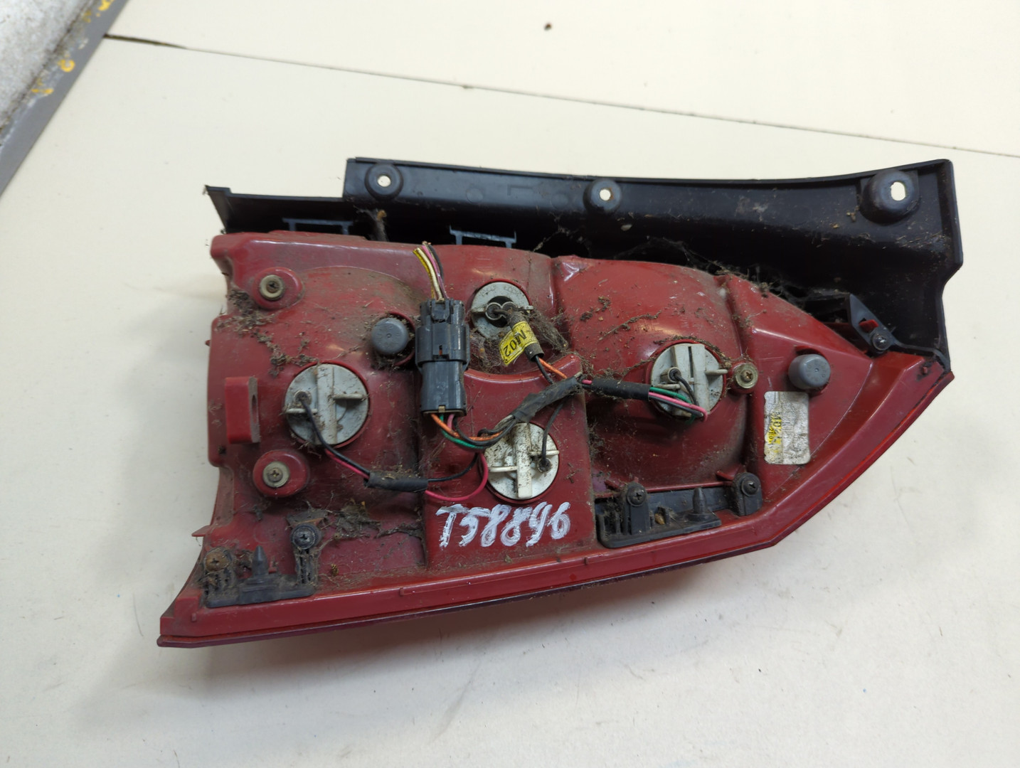 Фонарь задний левый