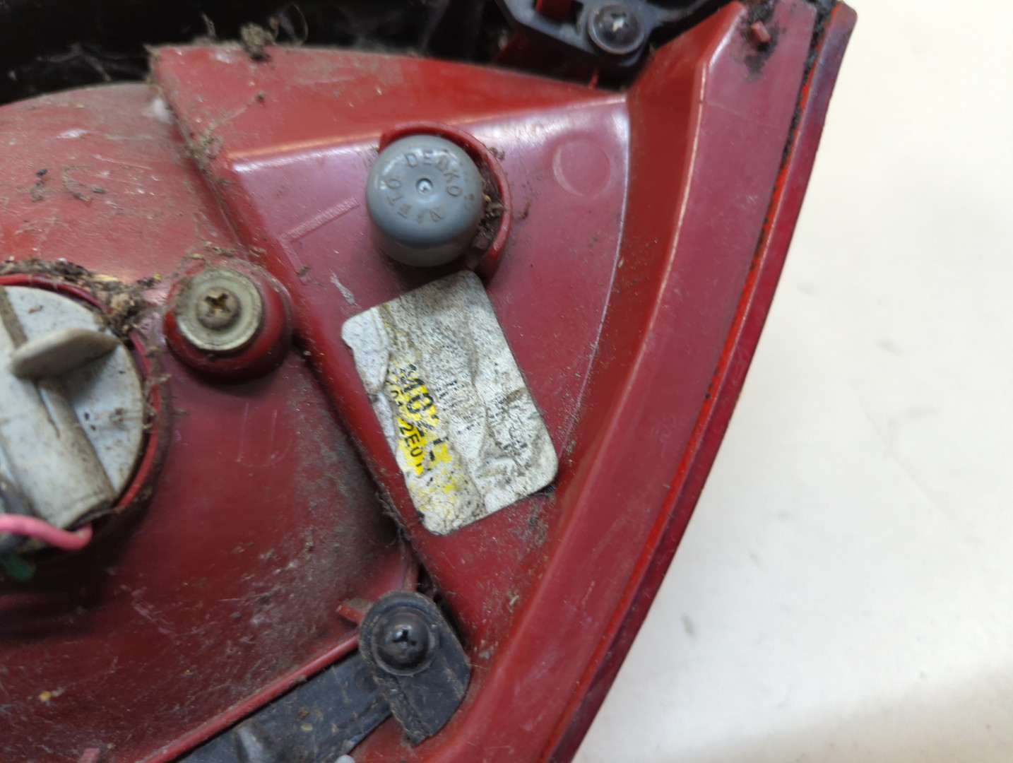 Фонарь задний левый