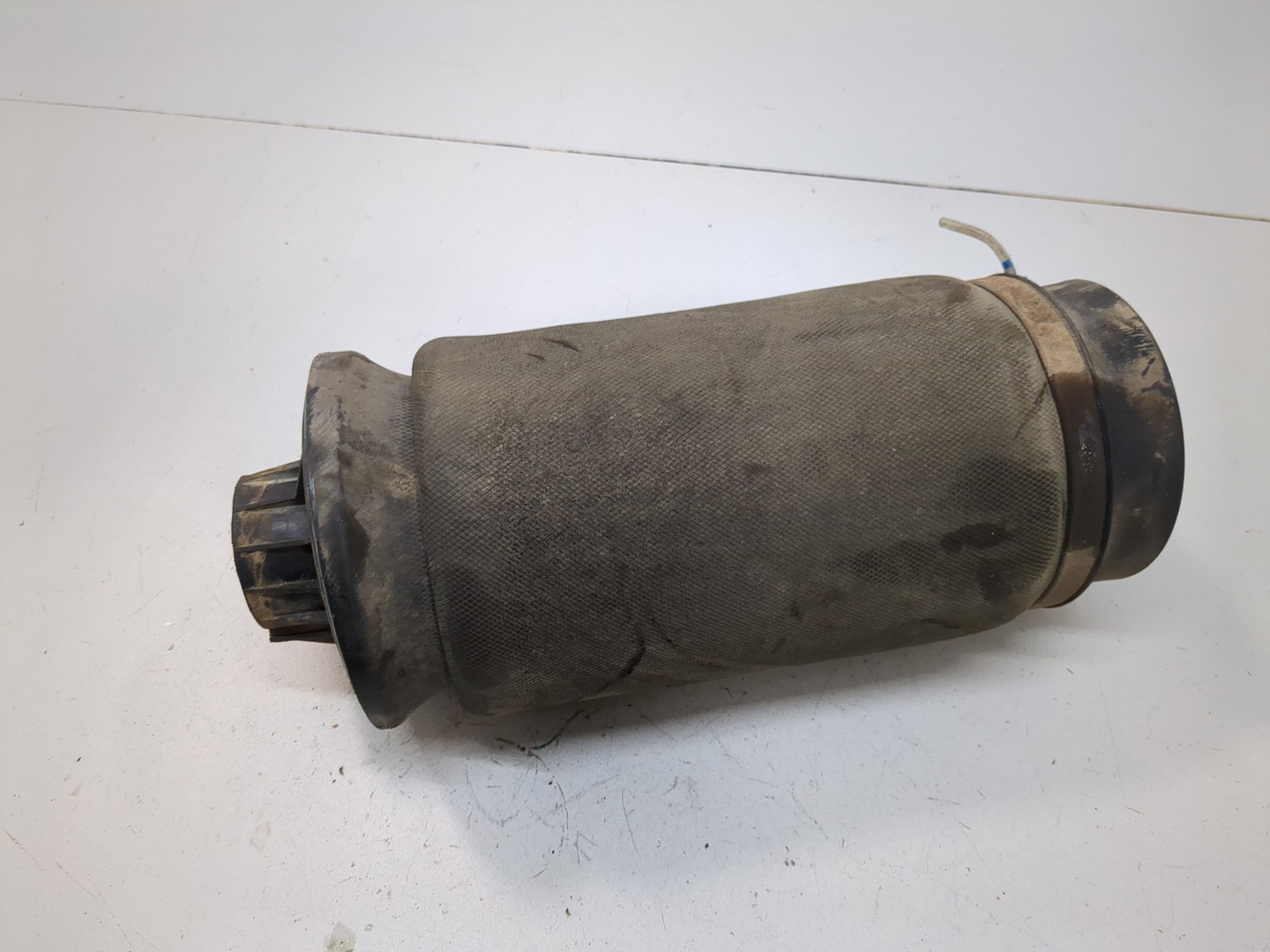 Амортизатор задний (стойка)