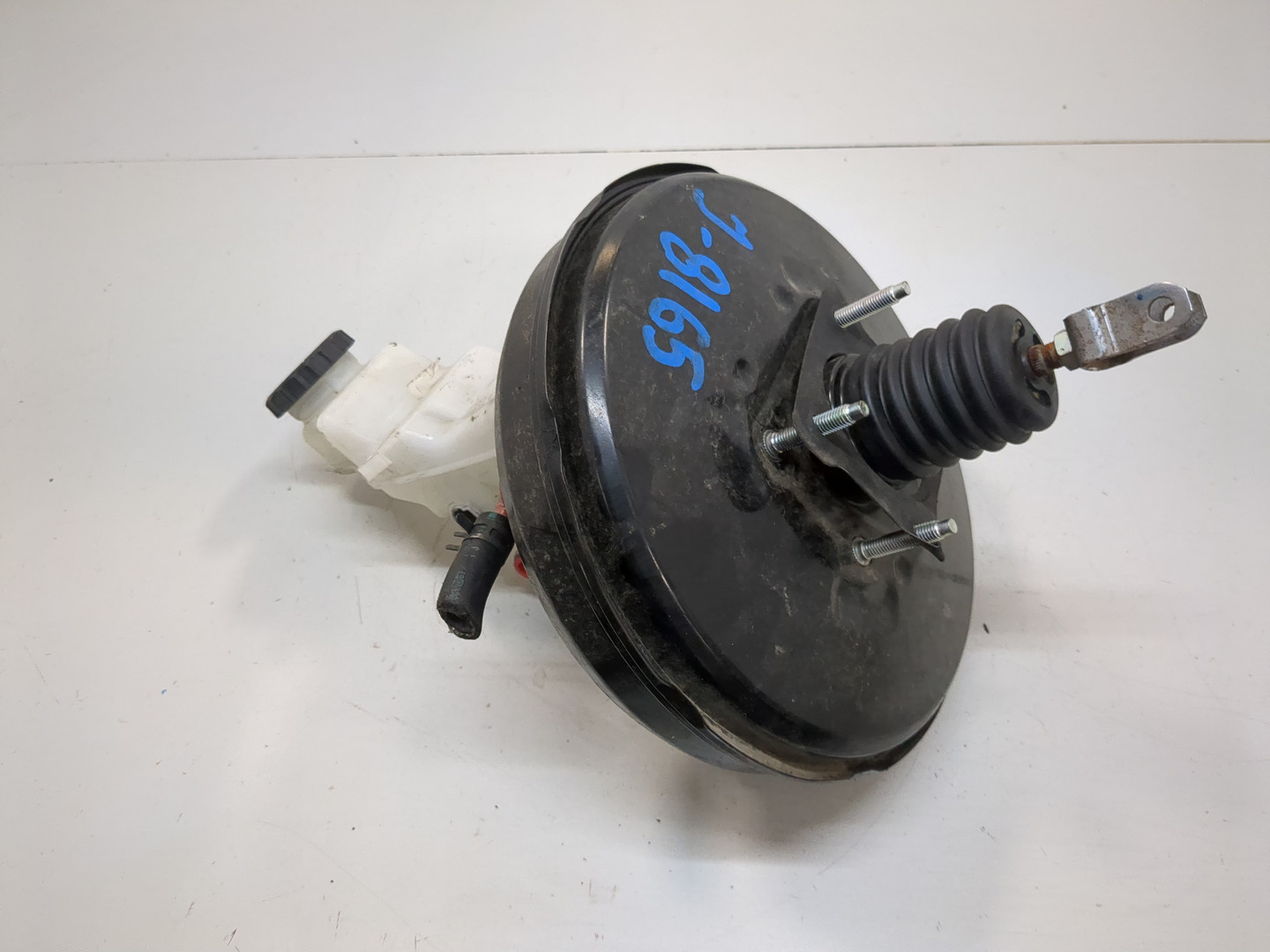 Цилиндр тормозной главный