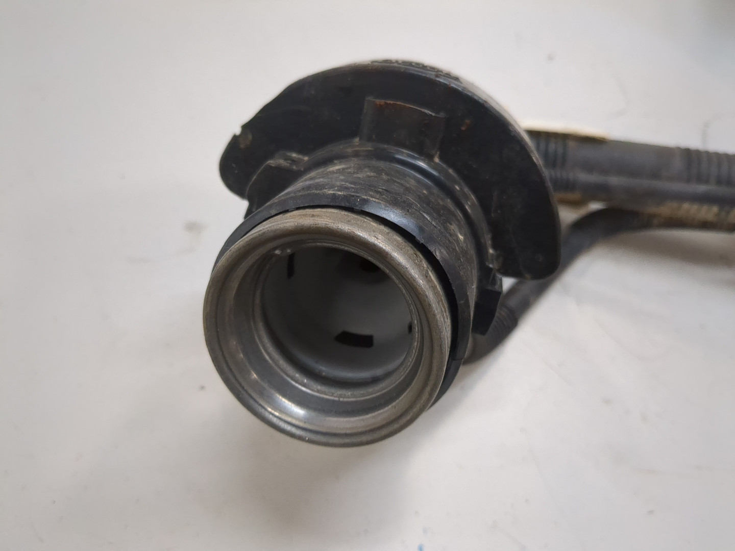 Горловина топливного бака