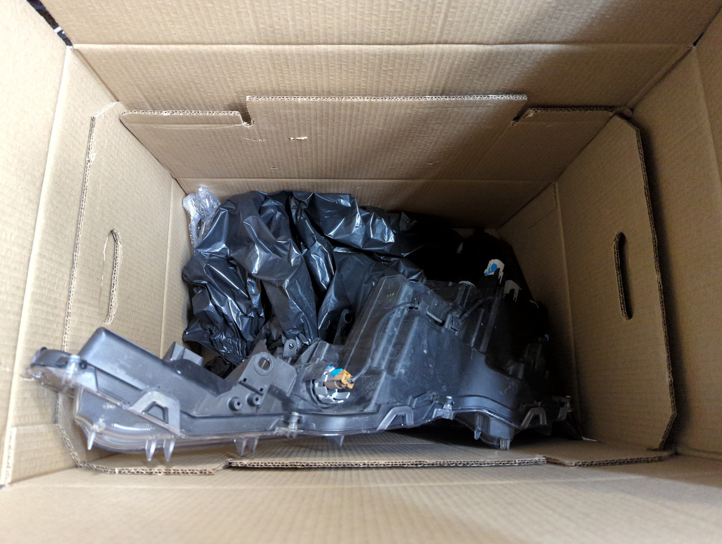 Фара правая