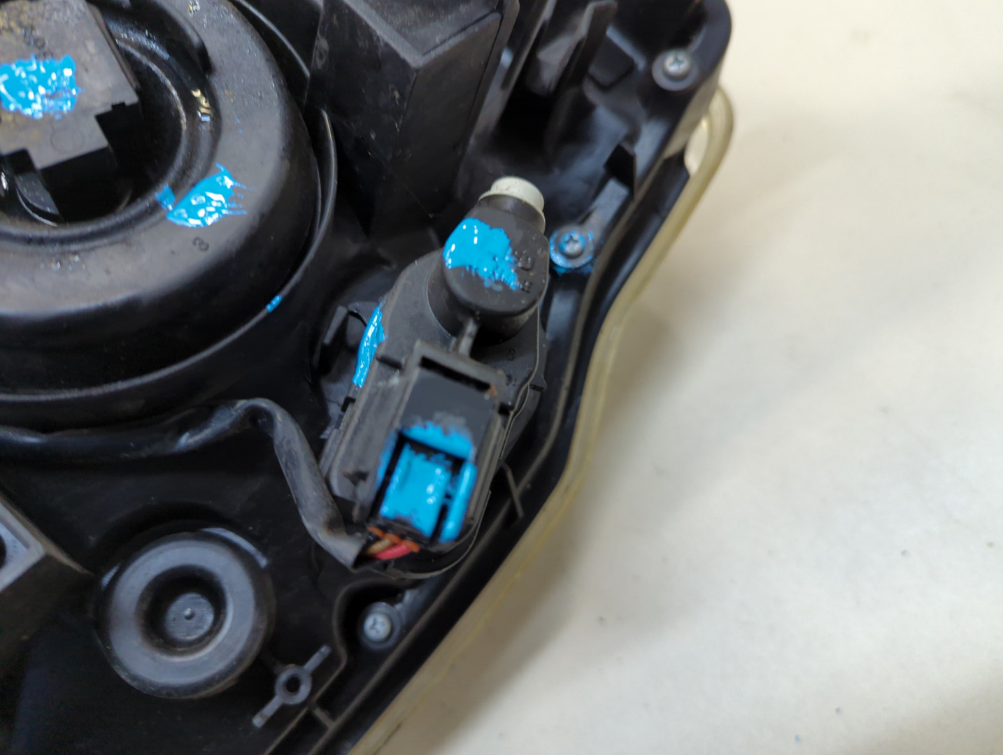 Фара правая