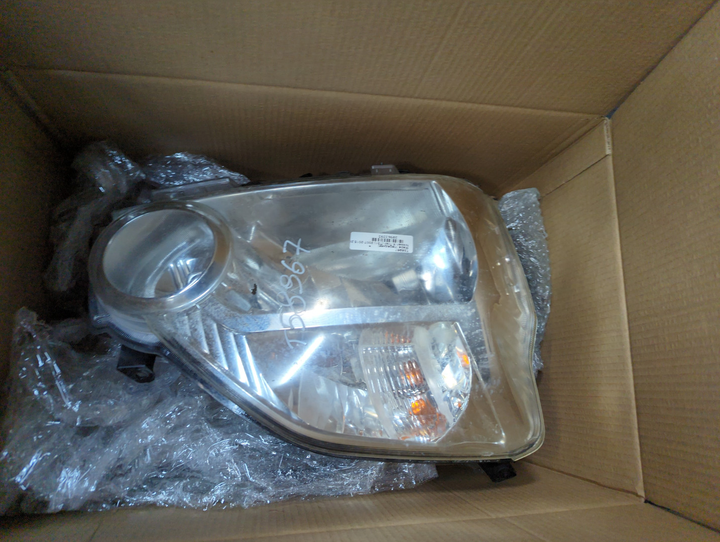 Фара правая