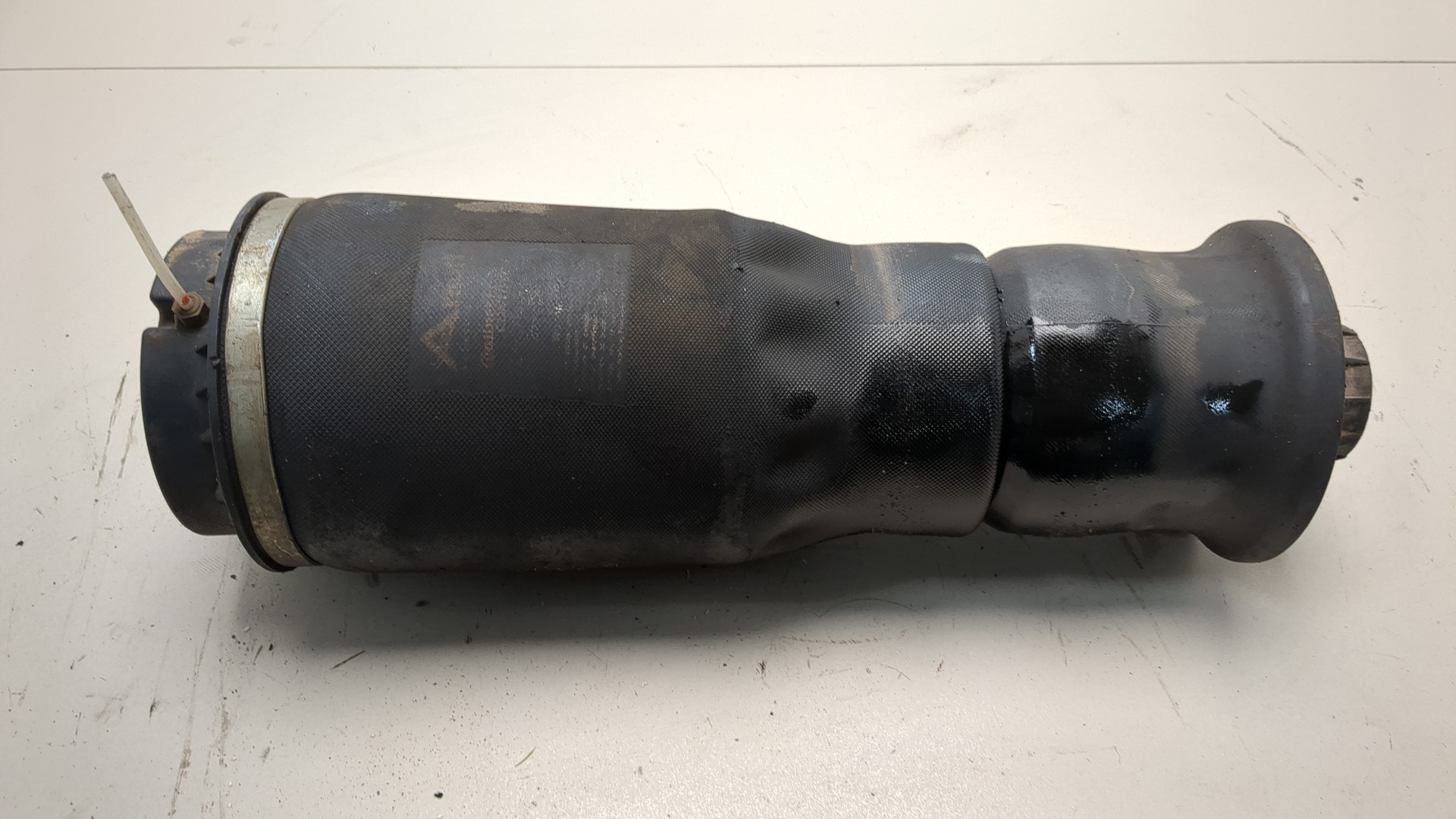 Амортизатор задний (стойка)