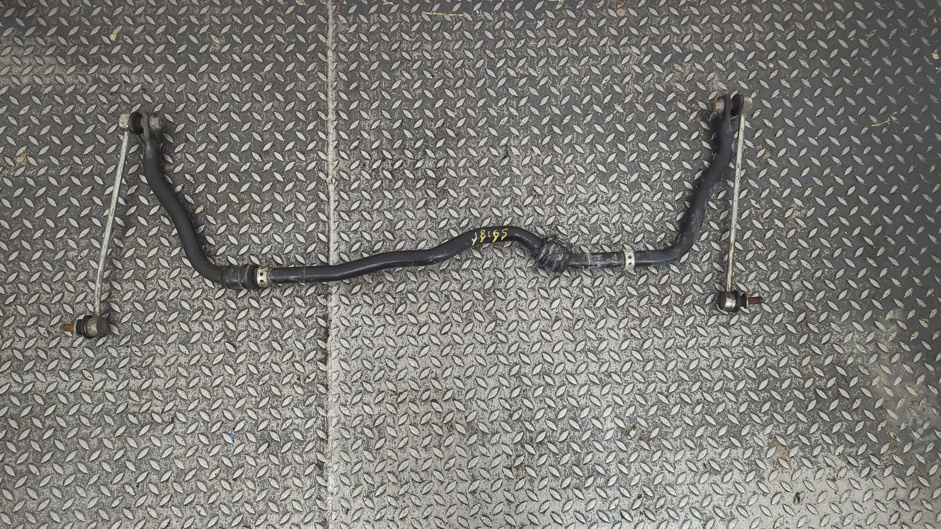 Стабилизатор передний