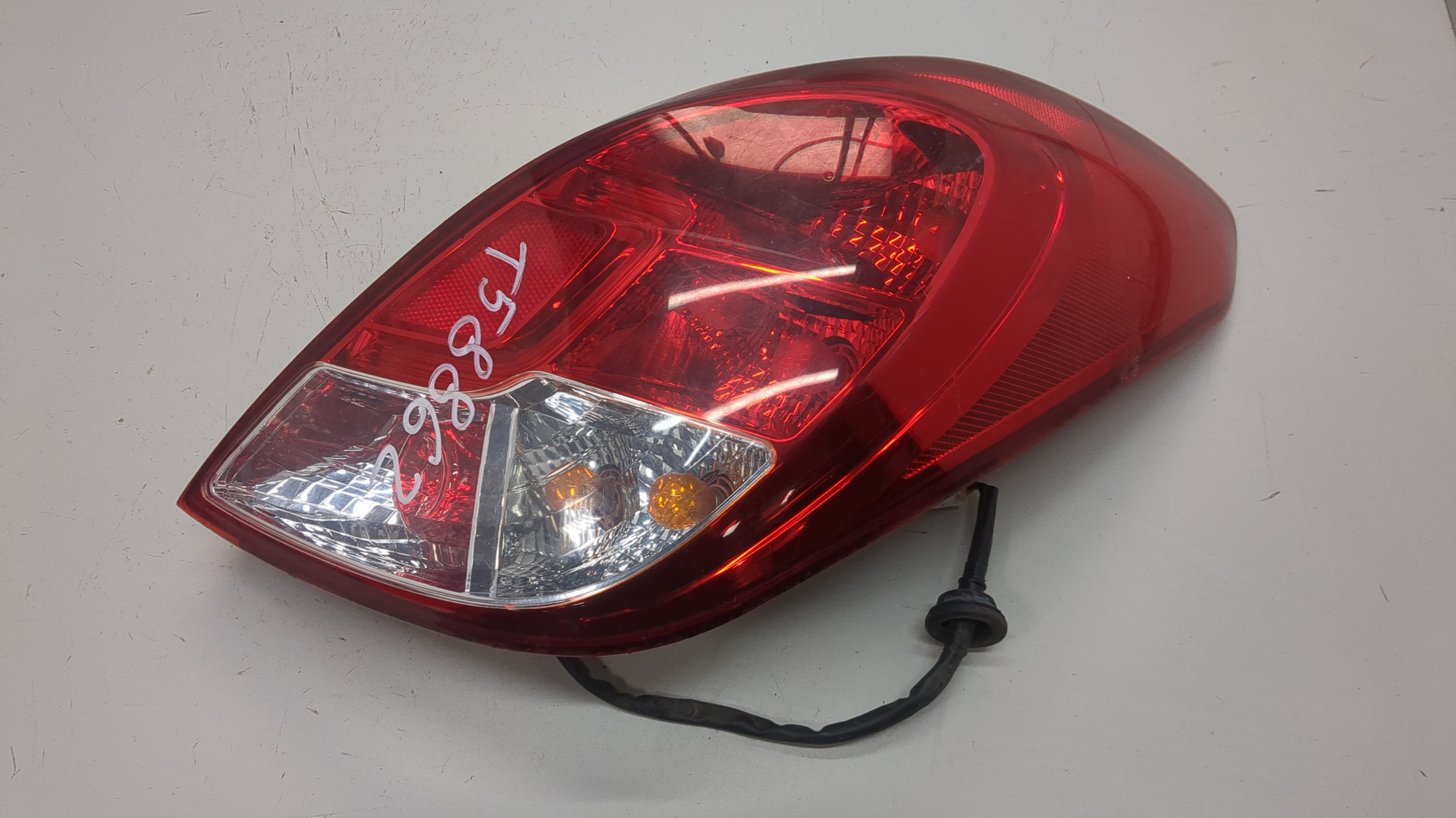 Фонарь задний правый