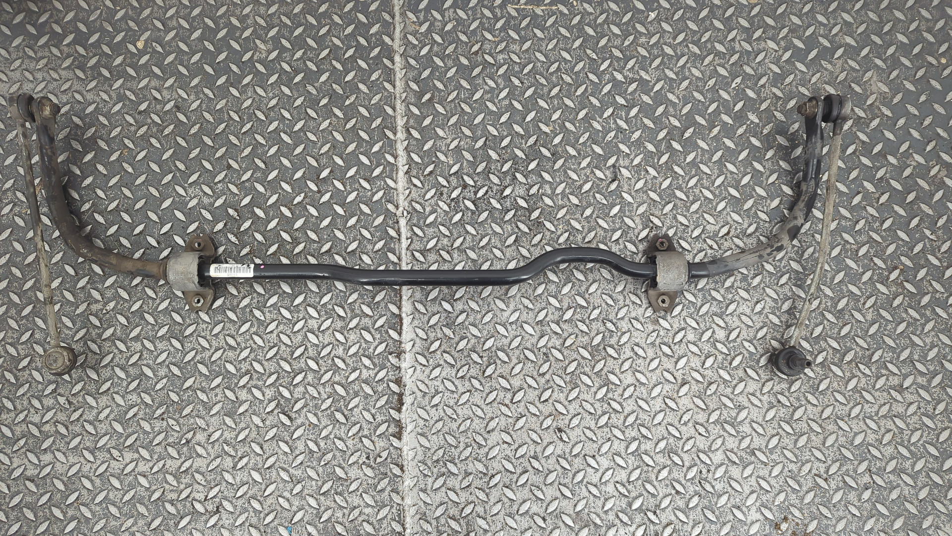 Стабилизатор передний