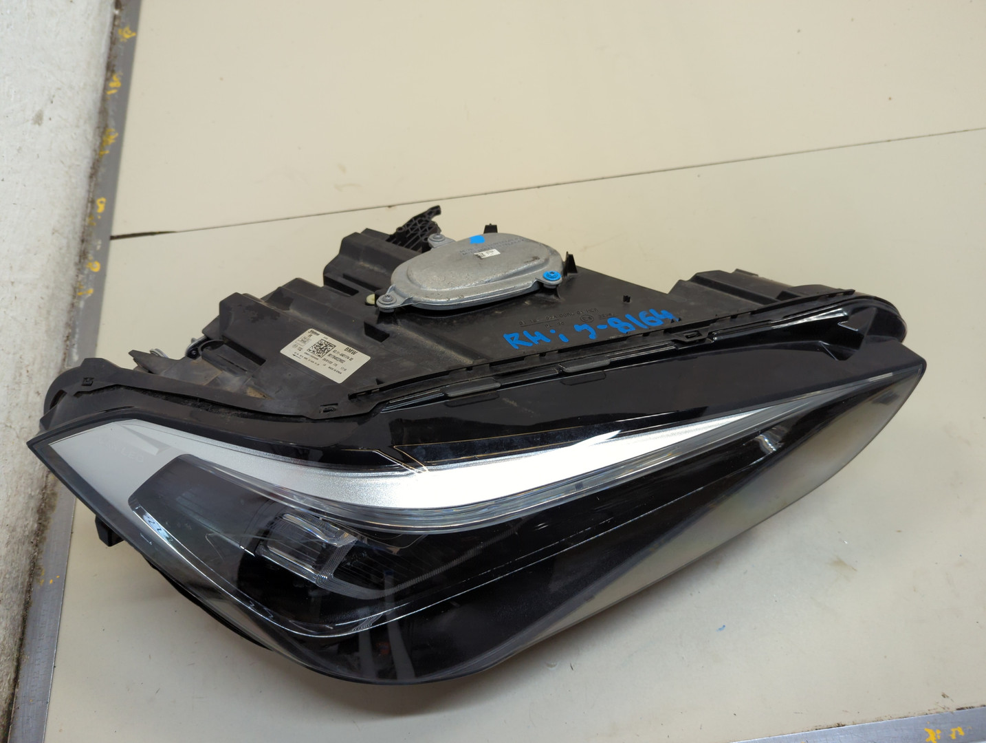 Фара правая