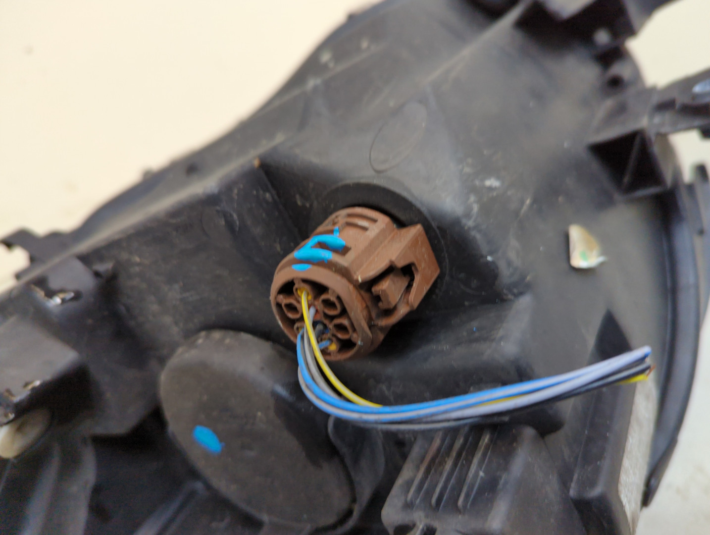 Фара правая