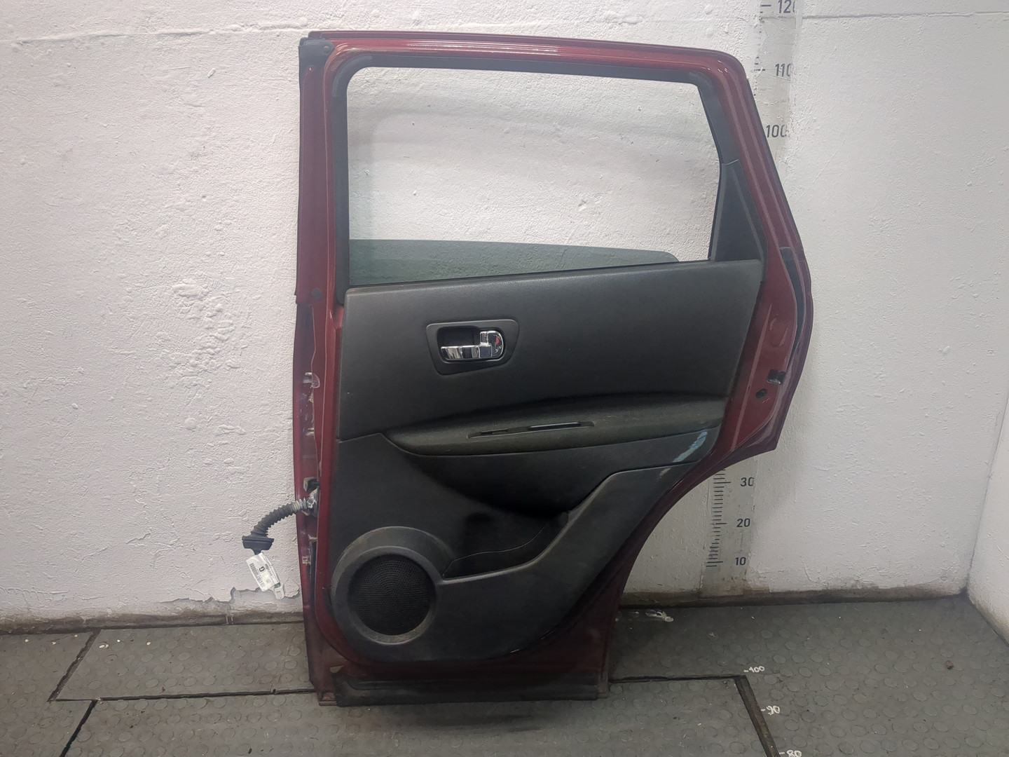 Дверь задняя правая