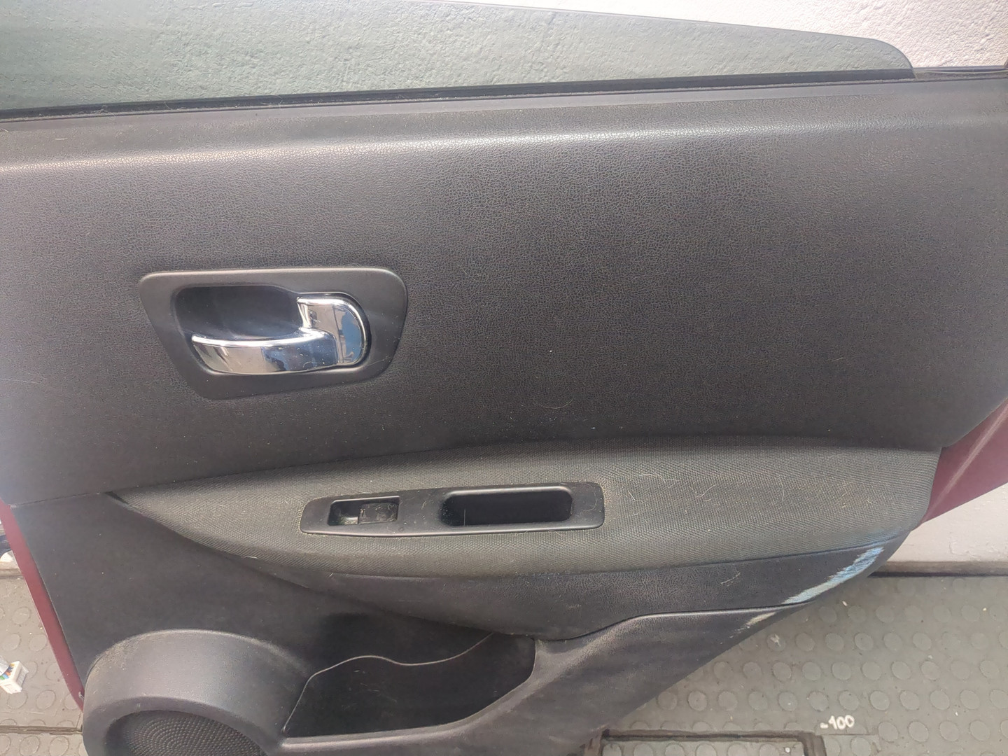 Дверь задняя правая