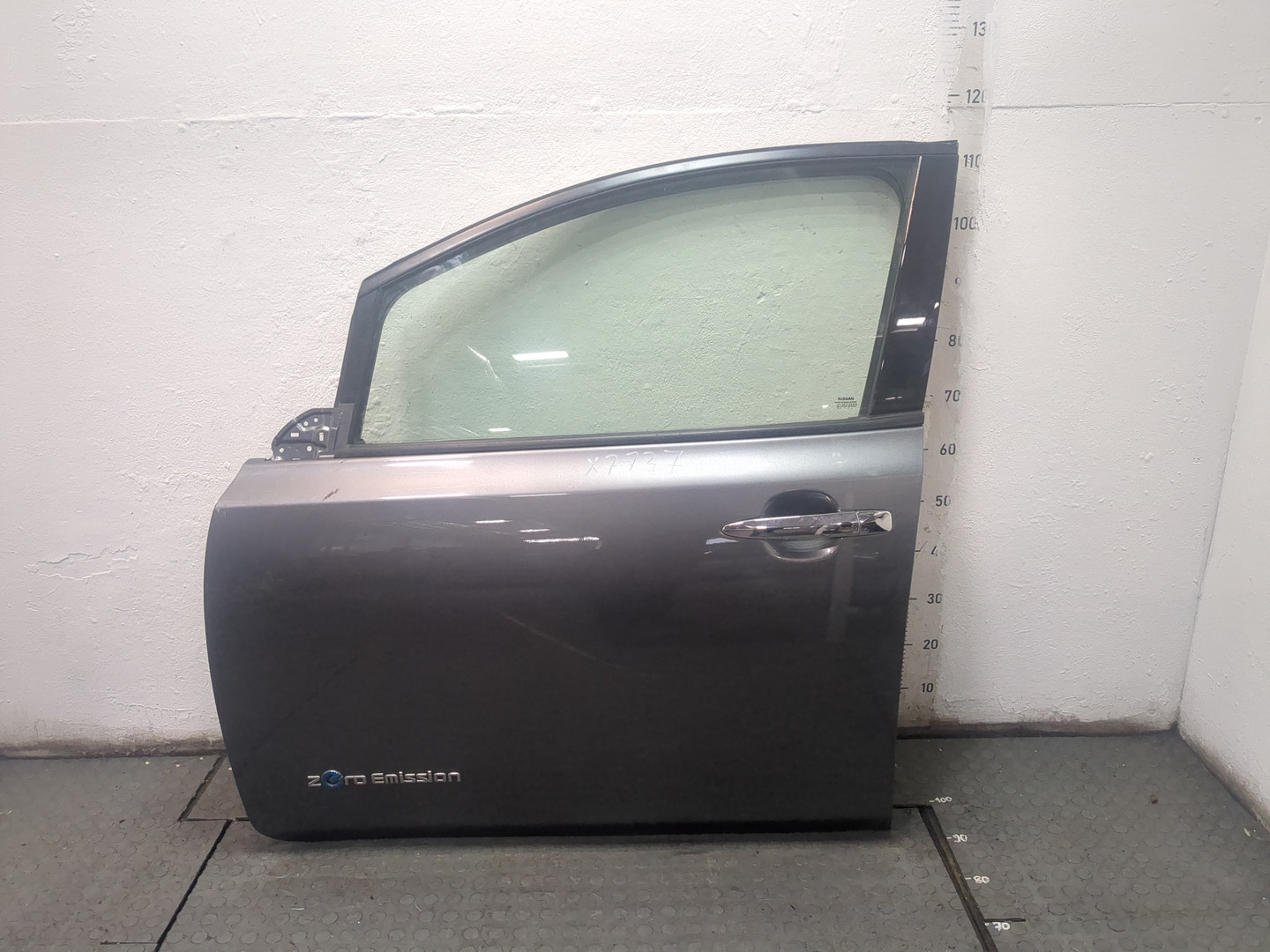 Дверь передняя левая