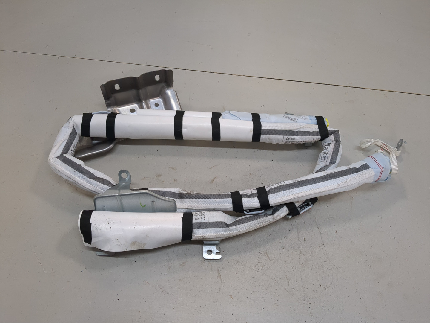 Подушка безопасности боковая (шторка)