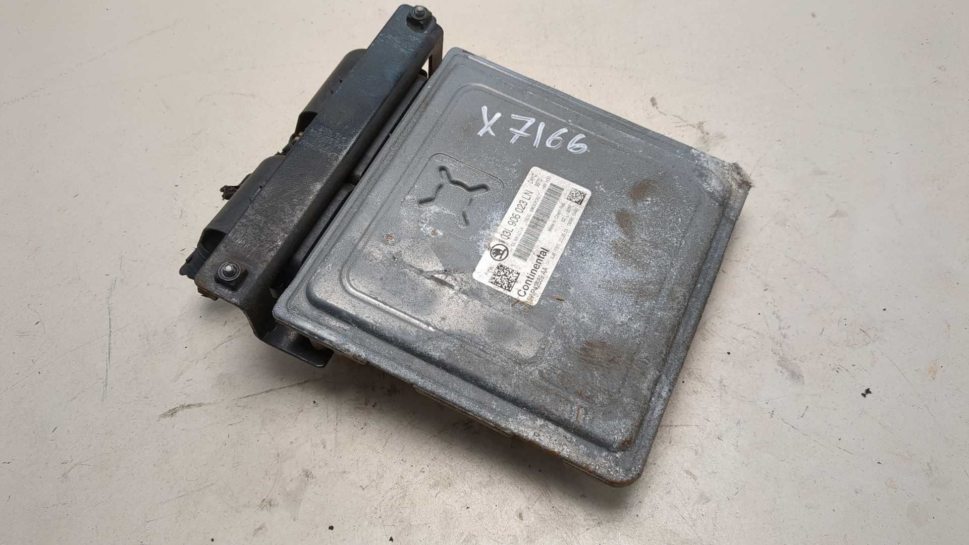 Блок управления двигателем