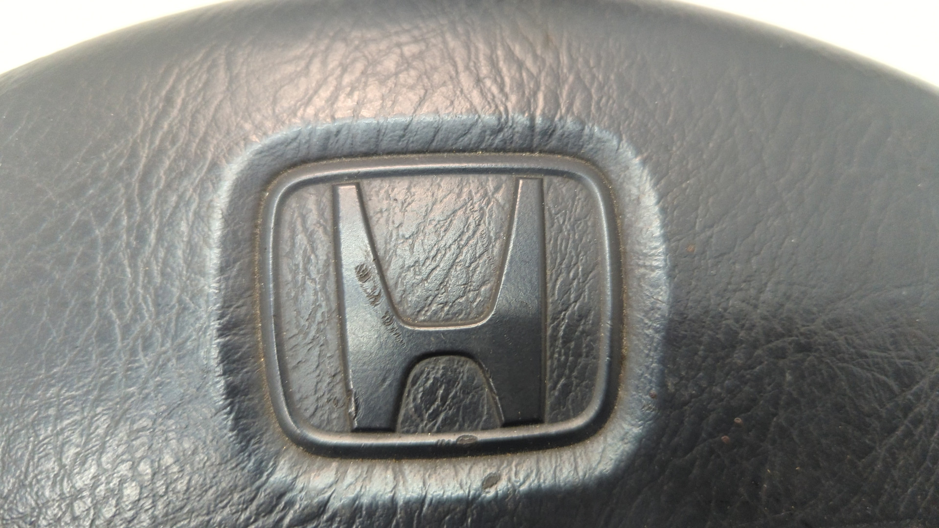 Подушка безопасности в рулевое колесо