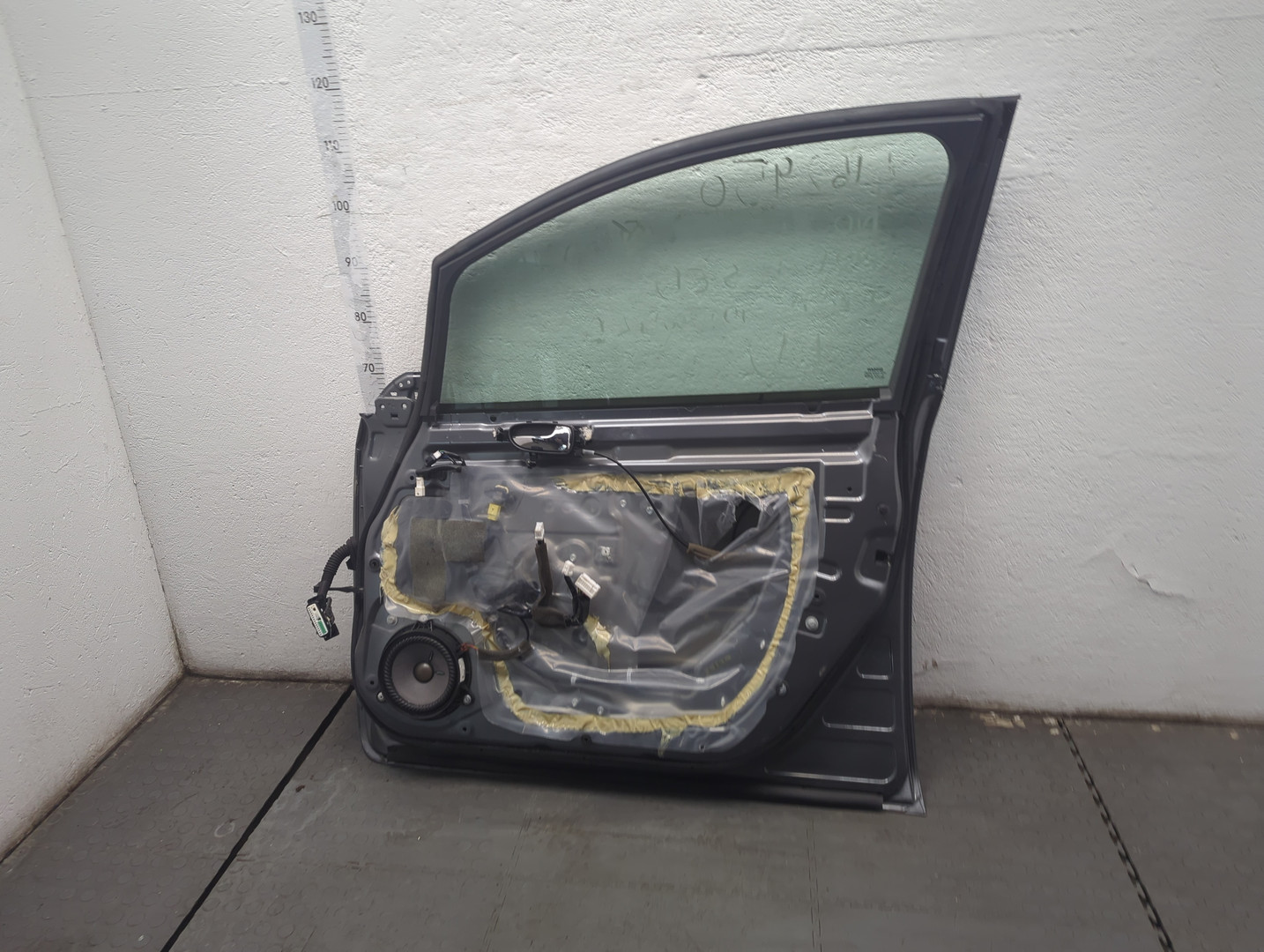 Дверь передняя правая