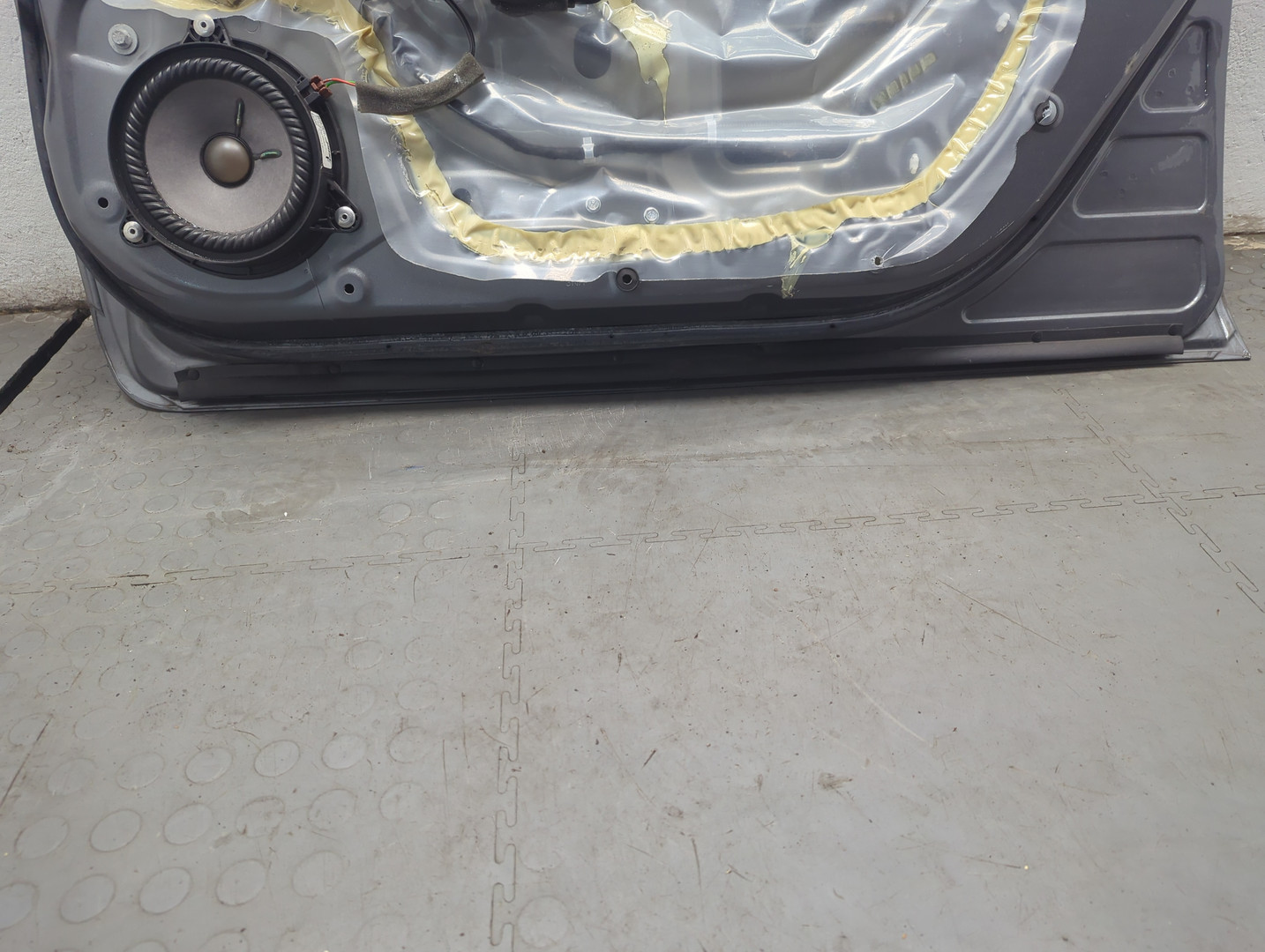 Дверь передняя правая