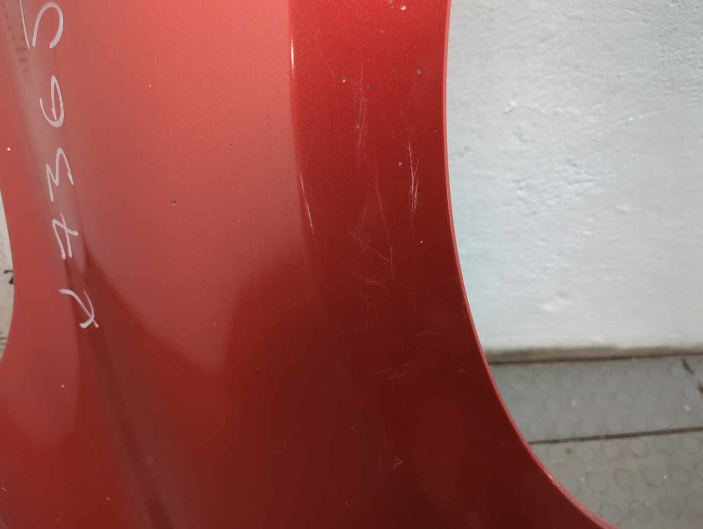 Крыло переднее правое