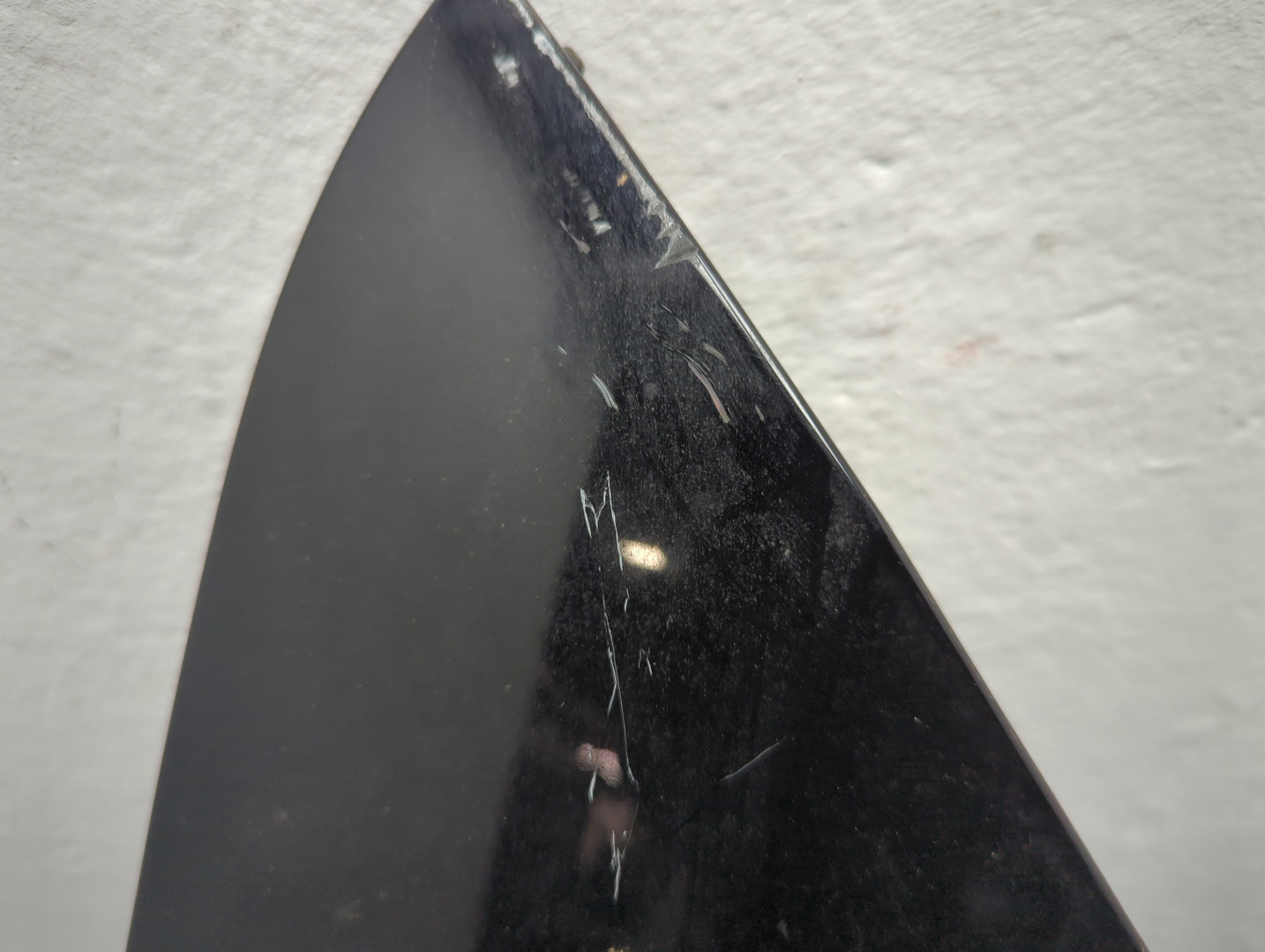 Крыло переднее правое