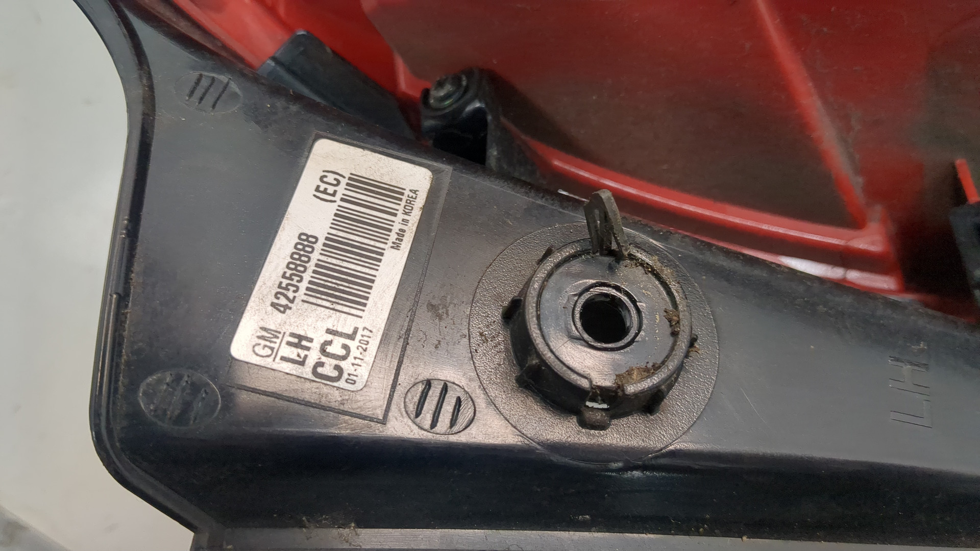 Фонарь задний левый