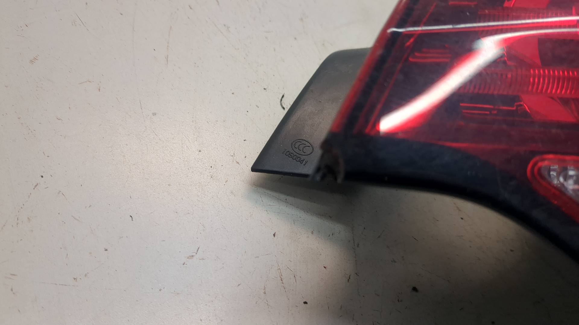 Фонарь задний правый