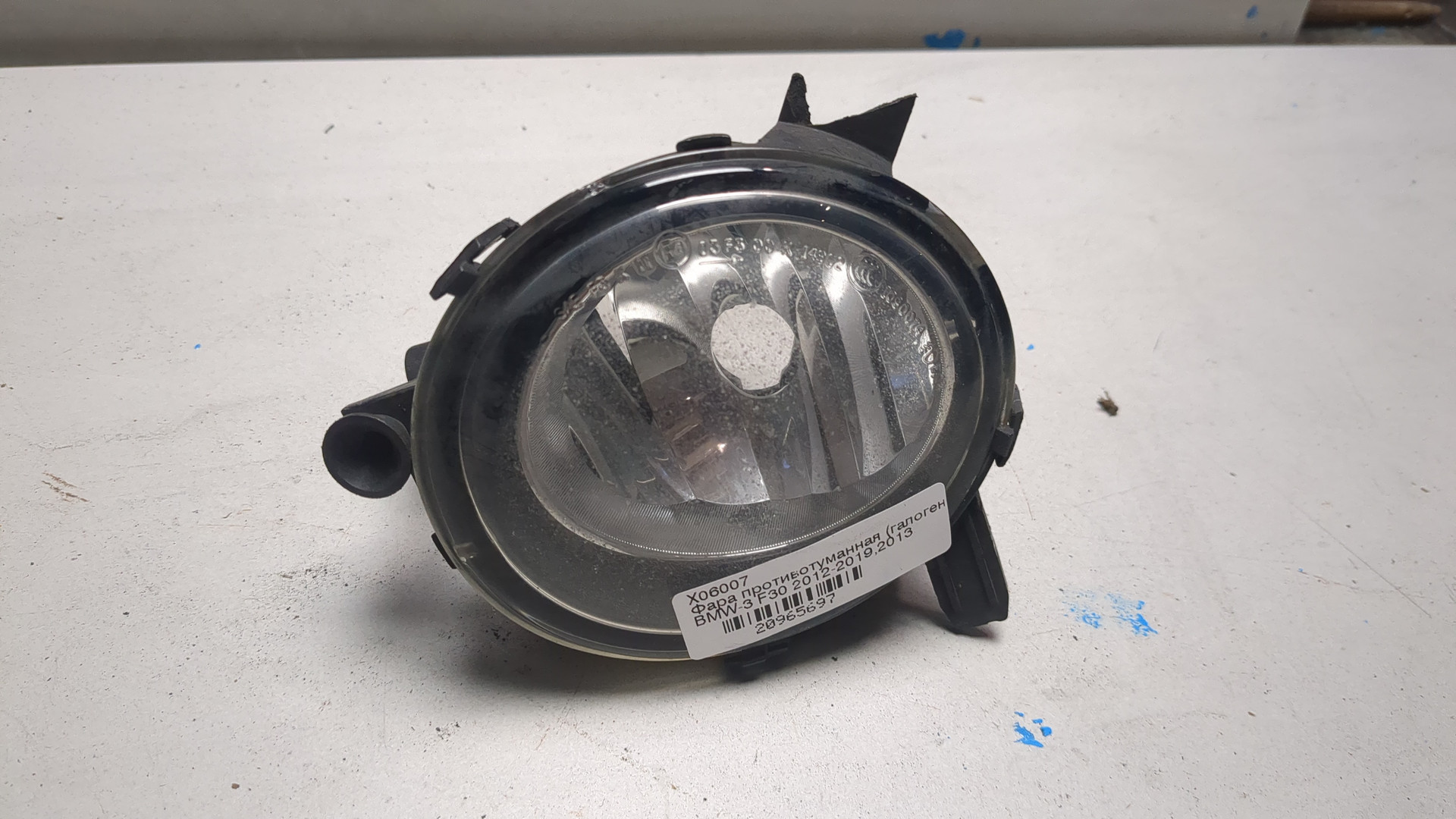 Фара противотуманная левая