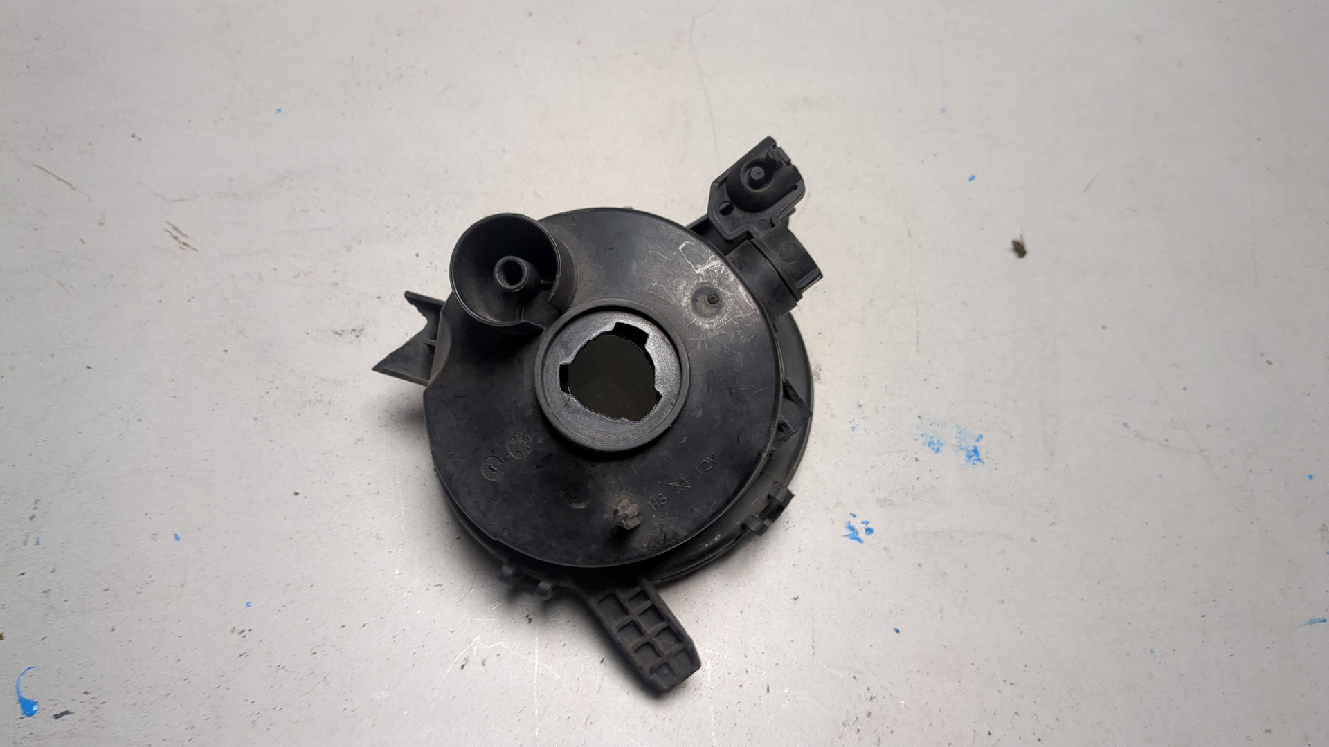 Фара противотуманная левая