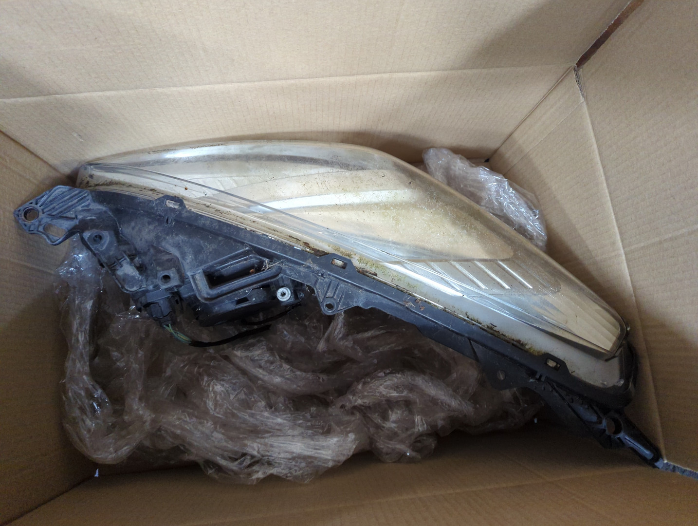 Фара правая