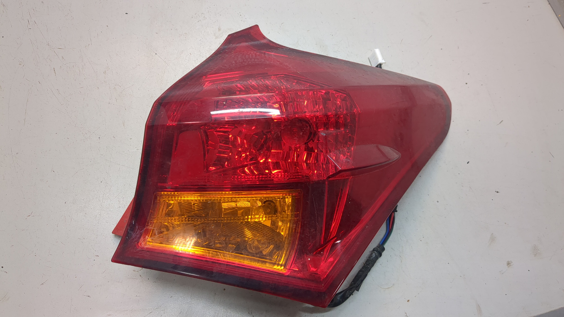 Фонарь задний правый