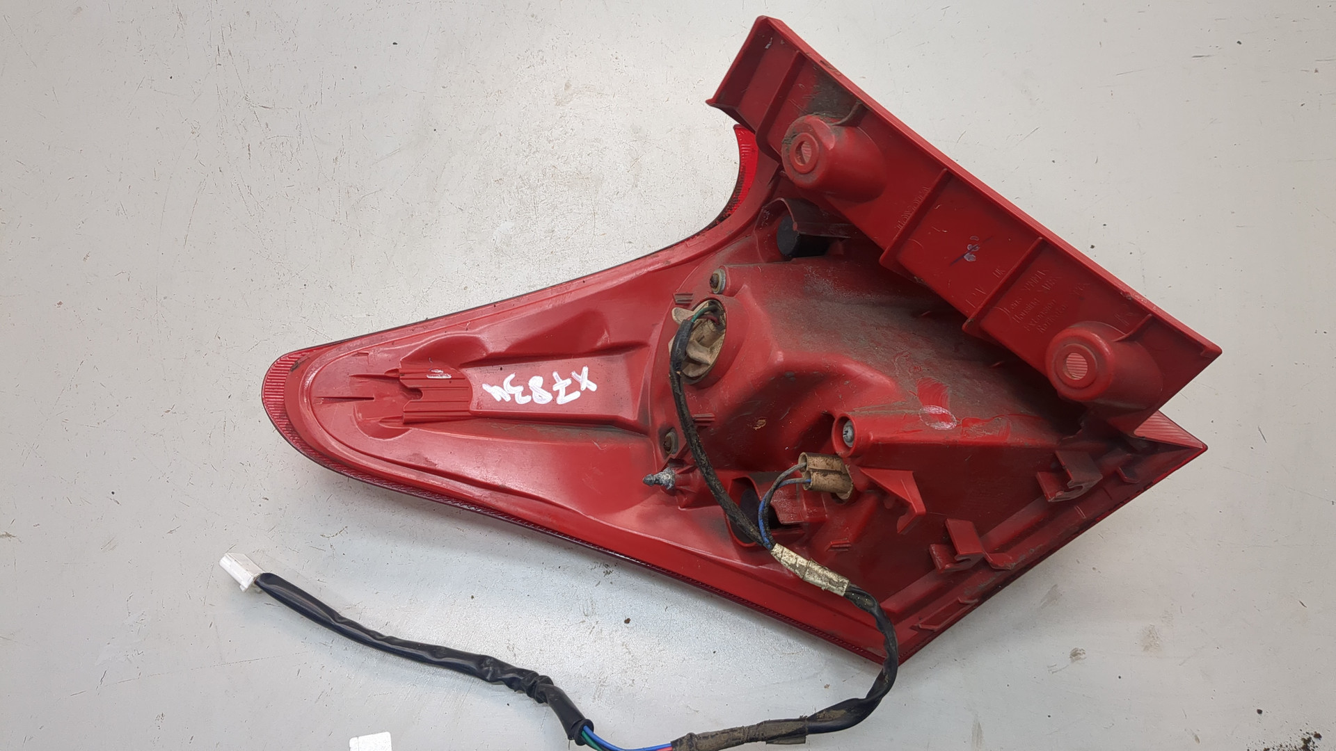 Фонарь задний правый