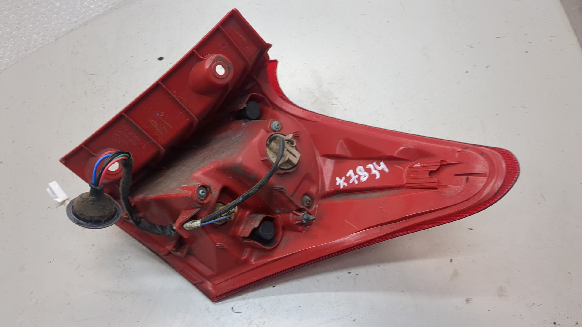 Фонарь задний левый